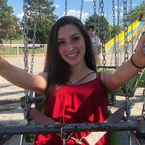 Meet your Posher, Rachel